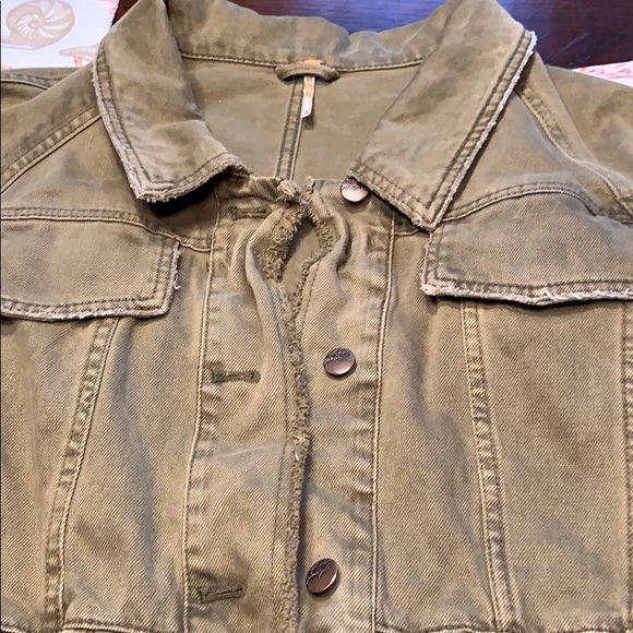 Free people raw edge Jacket size medium - Picture 9 of 10